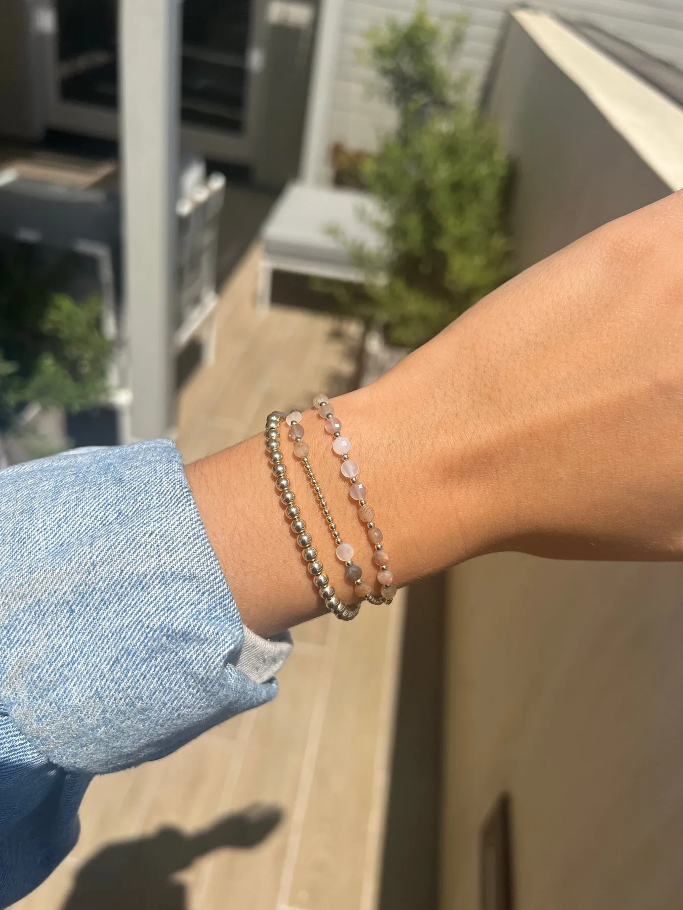 2mm Yellow Gold Bracelet with Mixed Moonstone Space Pattern