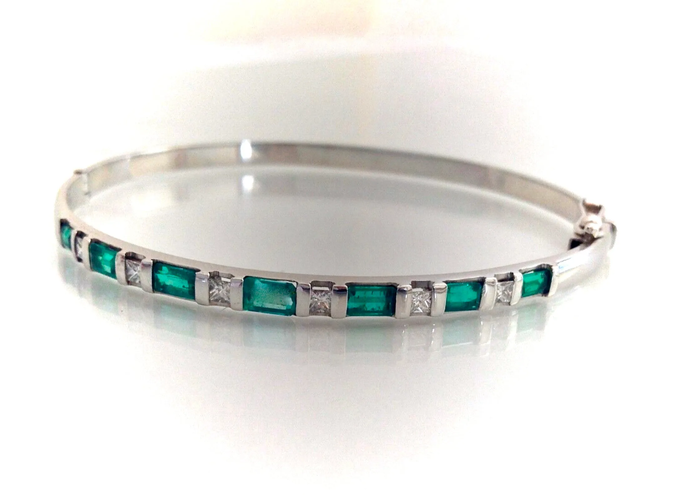 3.32 Colombian Emerald & Diamond Bangle Bracelet 18K White Gold