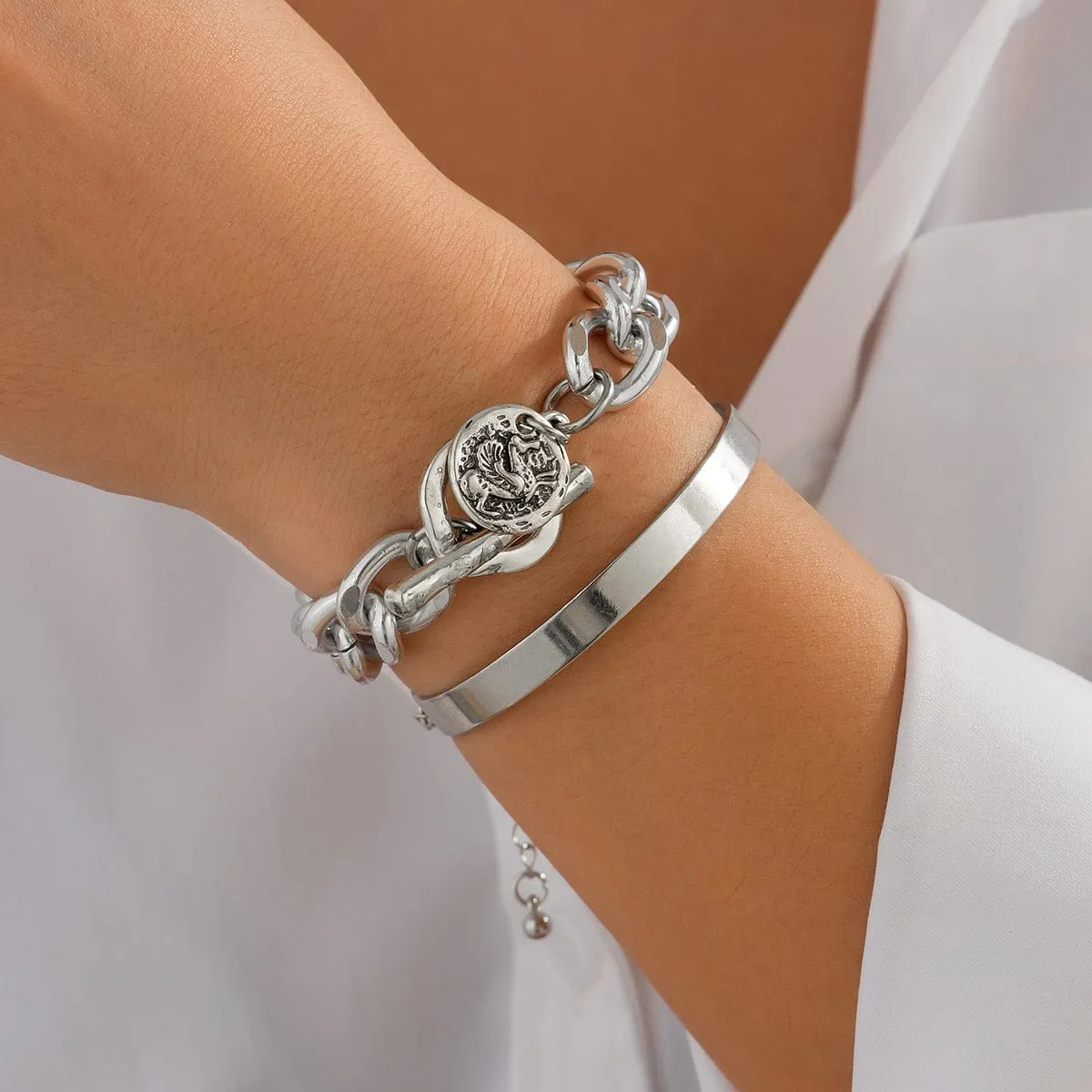 Chic 2pcs Silver Tone Toggle Clasp Relief Round Disk Charm Bracelet Set