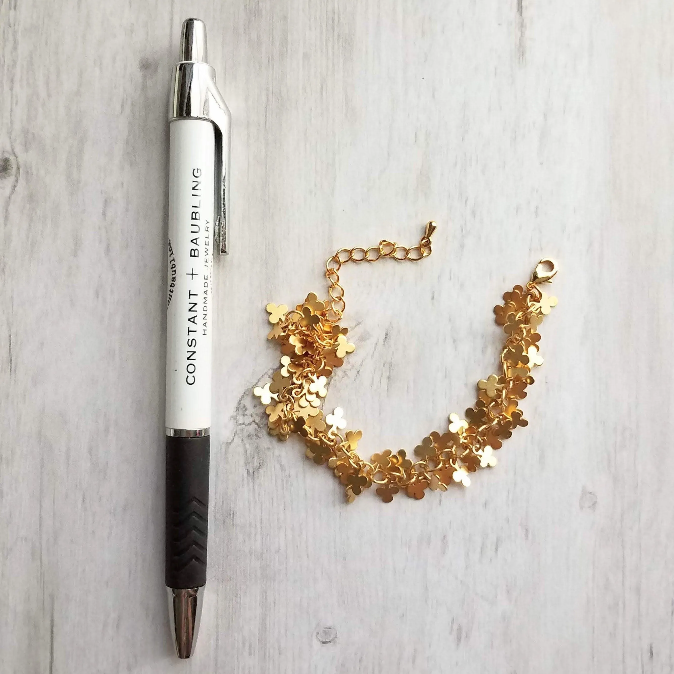 Clover Bracelet, gold cluster bracelet, gold clover chain, lucky charm bracelet, fringe bracelet, good luck bracelet, St Patricks Day bracelet