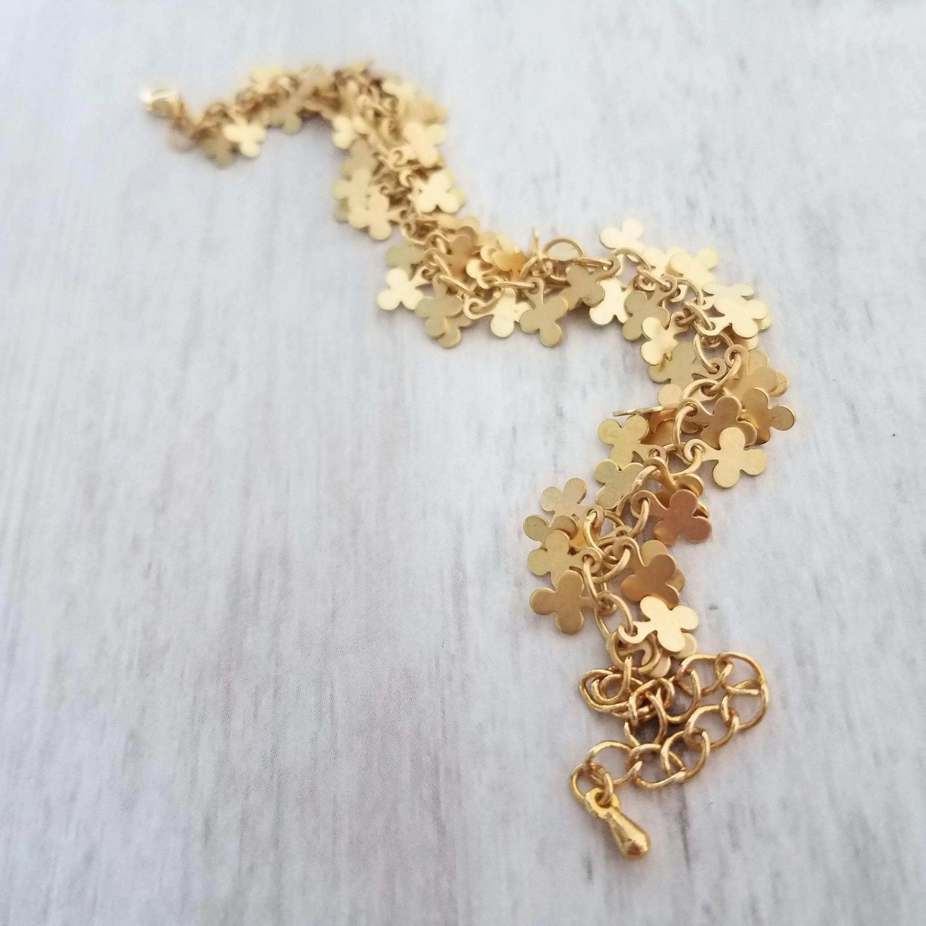 Clover Bracelet, gold cluster bracelet, gold clover chain, lucky charm bracelet, fringe bracelet, good luck bracelet, St Patricks Day bracelet