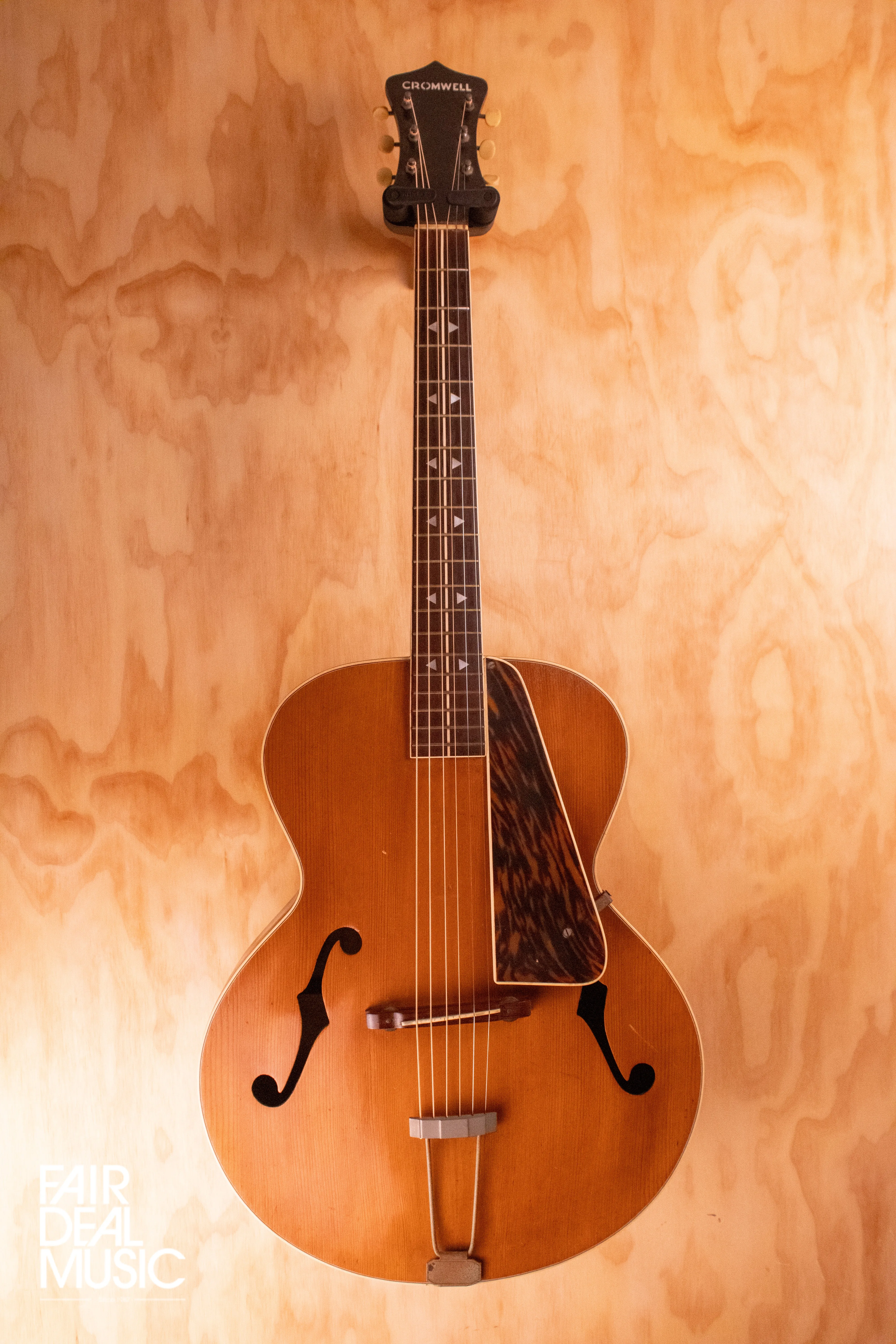 Cromwell G4 Archtop Guitar, crafted by Gibson (30/40s), USED