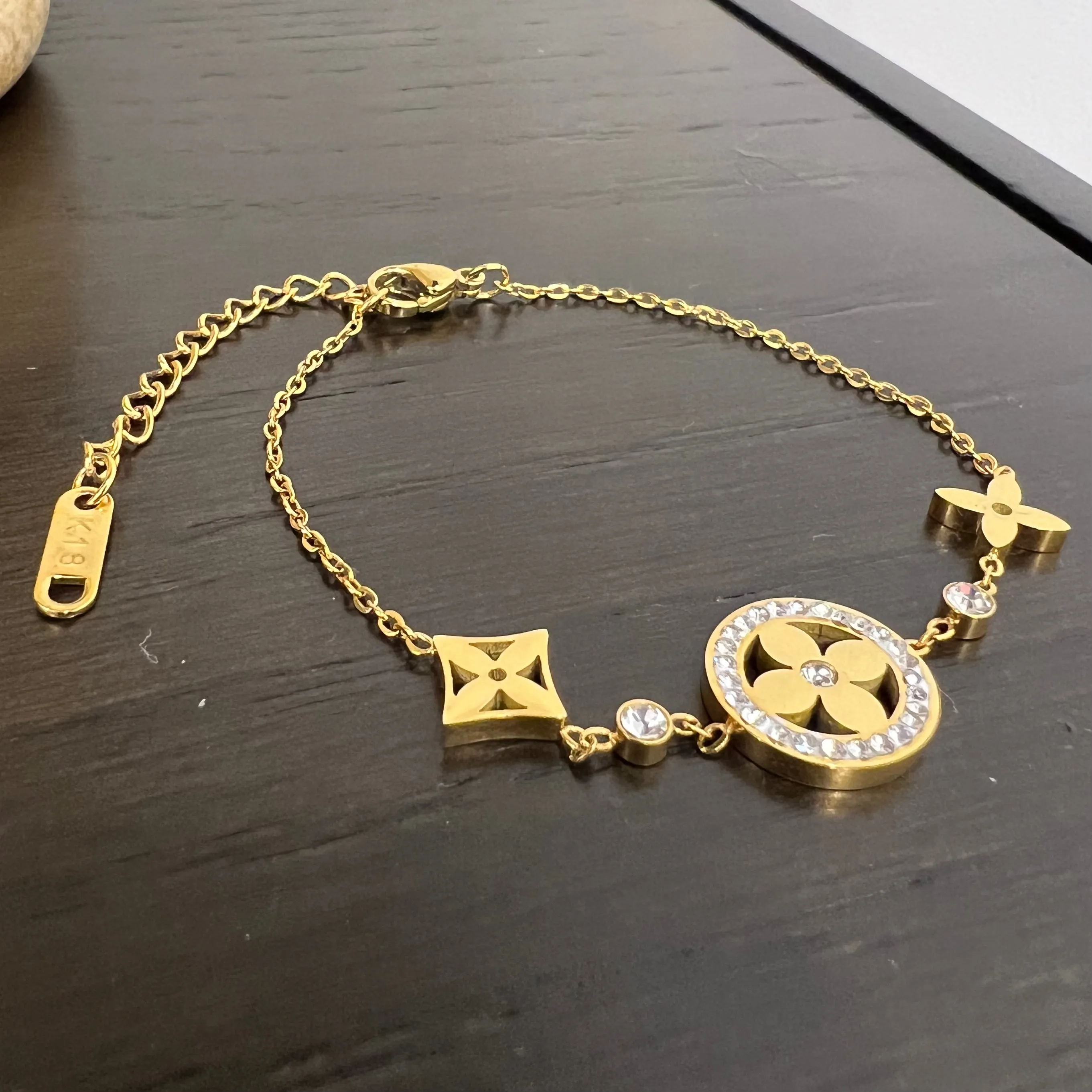 CZ Design Clover Chain Bracelet - Gold