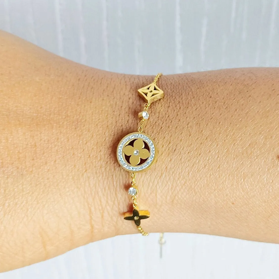 CZ Design Clover Chain Bracelet - Gold