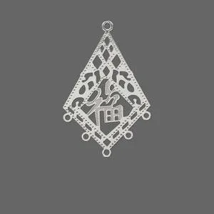 Drop, Lazer Lace™, silver-finished brass, 29x22mm kite with "Good luck" symbol with 5 loops - Sold per pkg of 16
