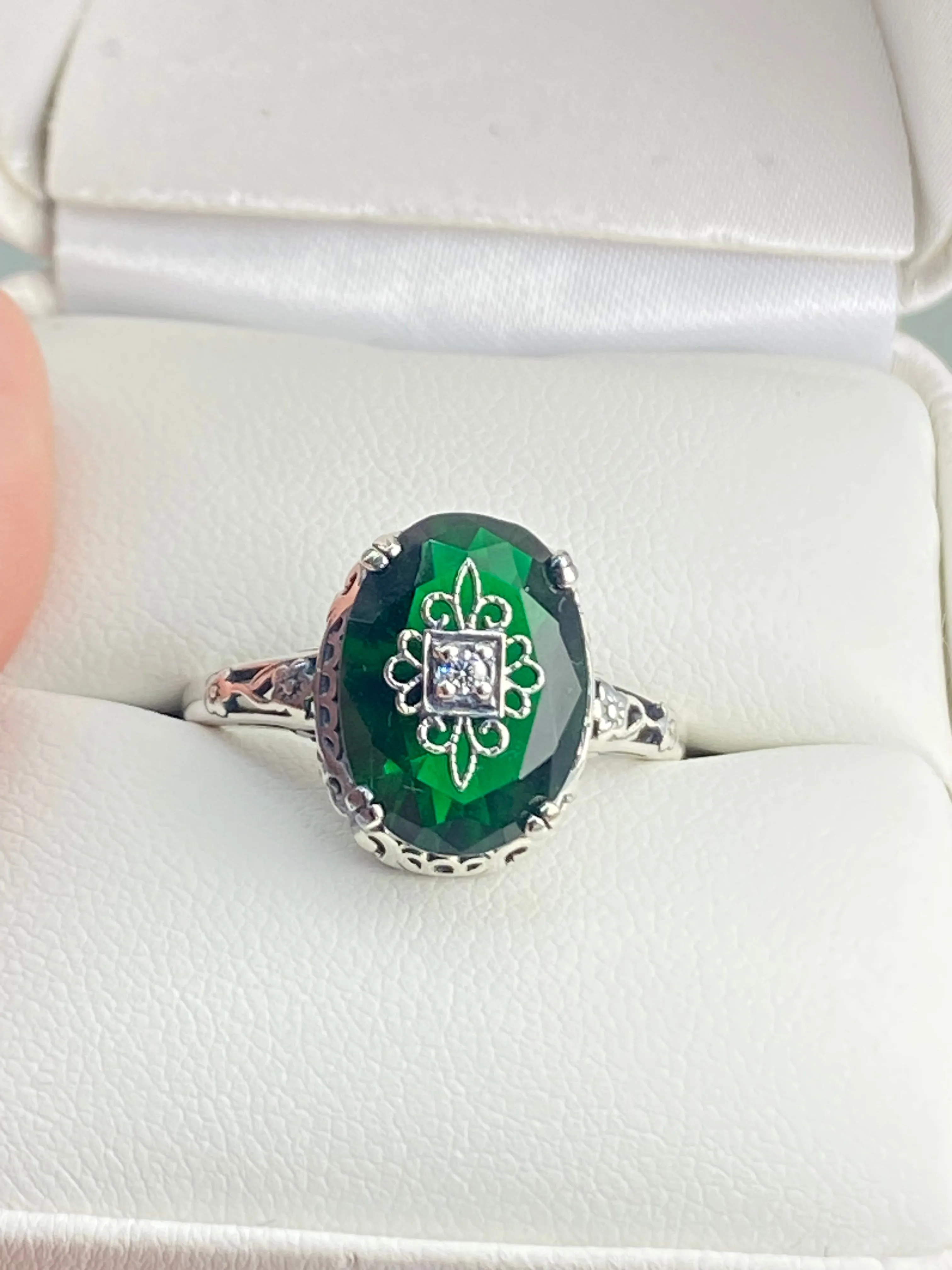 Emerald Green Ring, Size 7, Sterling Silver Embellishment, Edwardian Jewelry #D70e - Ready to Ship