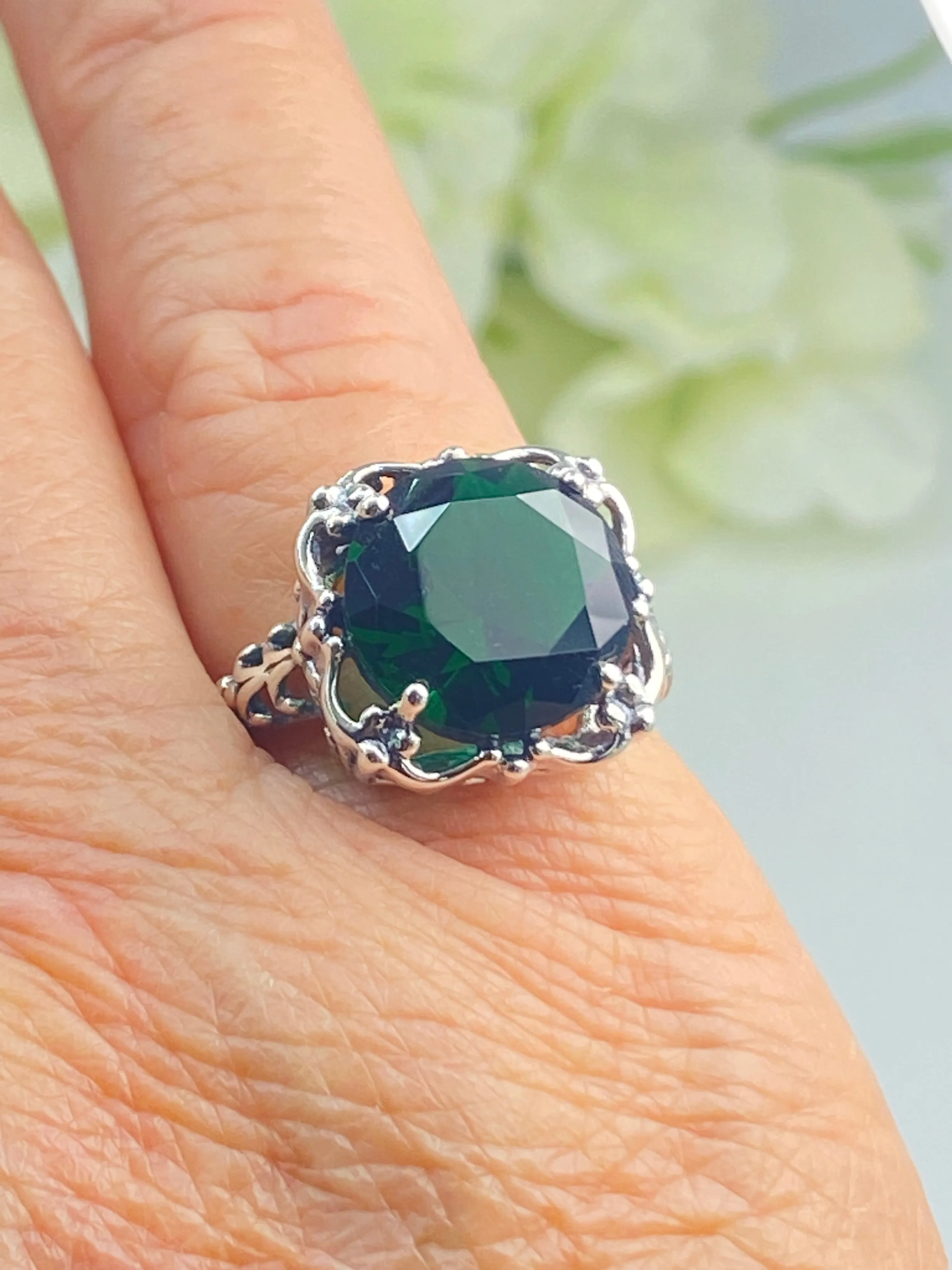Emerald Ring, Victorian Jewelry #D103