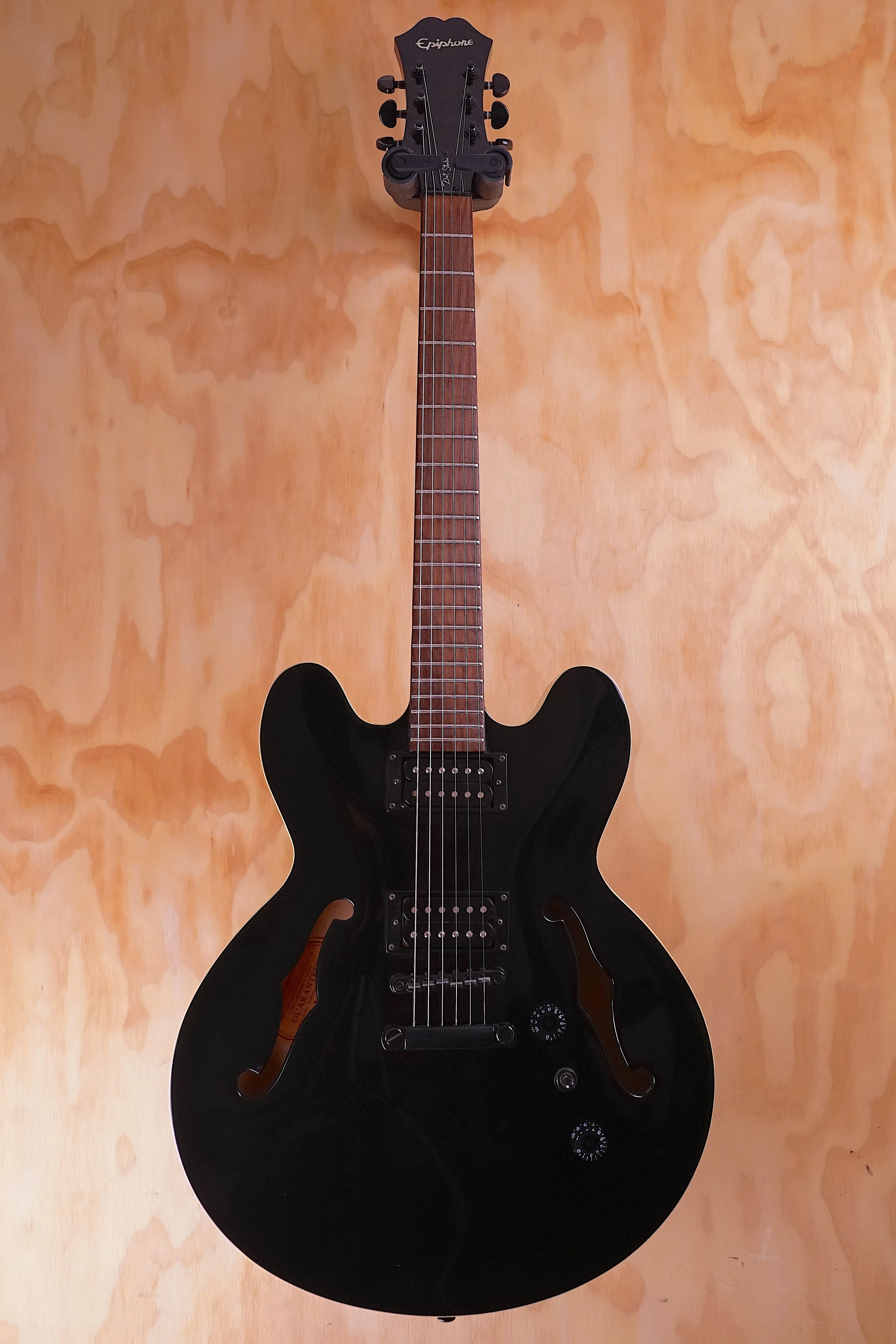 Epiphone Dot Studio in Ebony (Used)