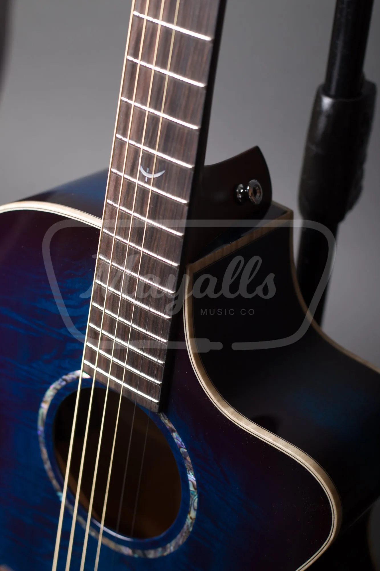 Faith Blue Moon Neptune Electro Acoustic Guitar Cutaway