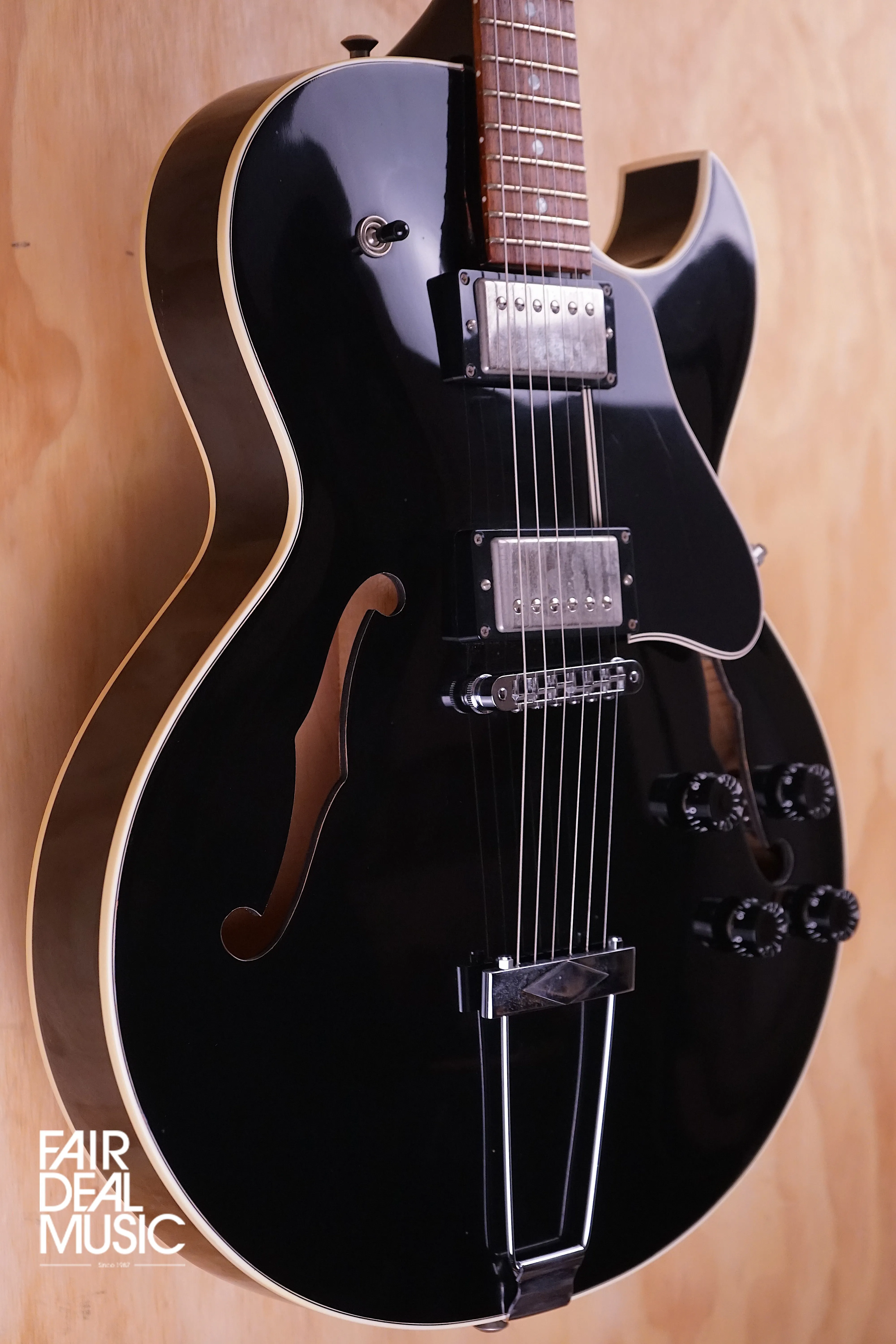 Gibson ES-135 in Ebony, USED