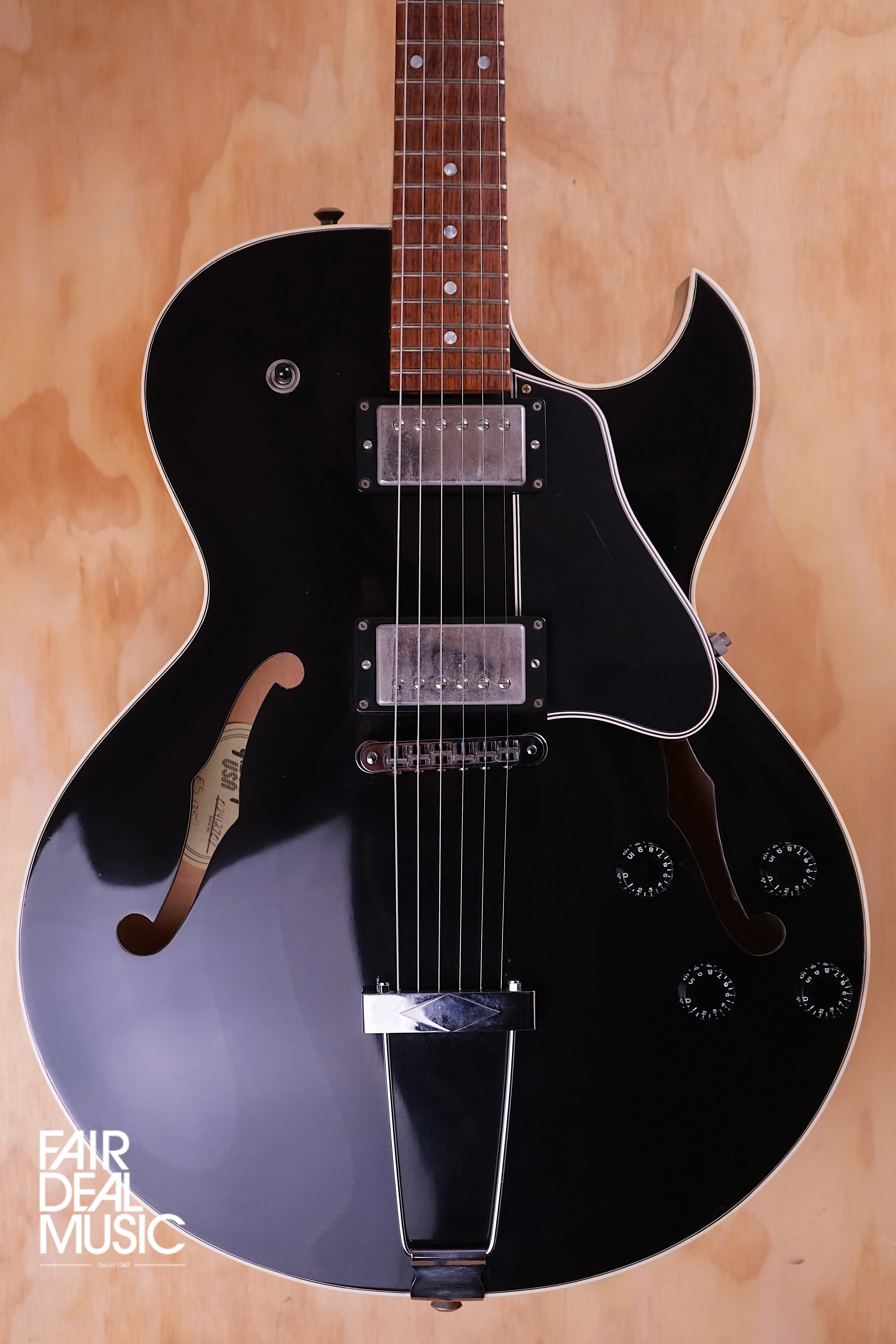 Gibson ES-135 in Ebony, USED