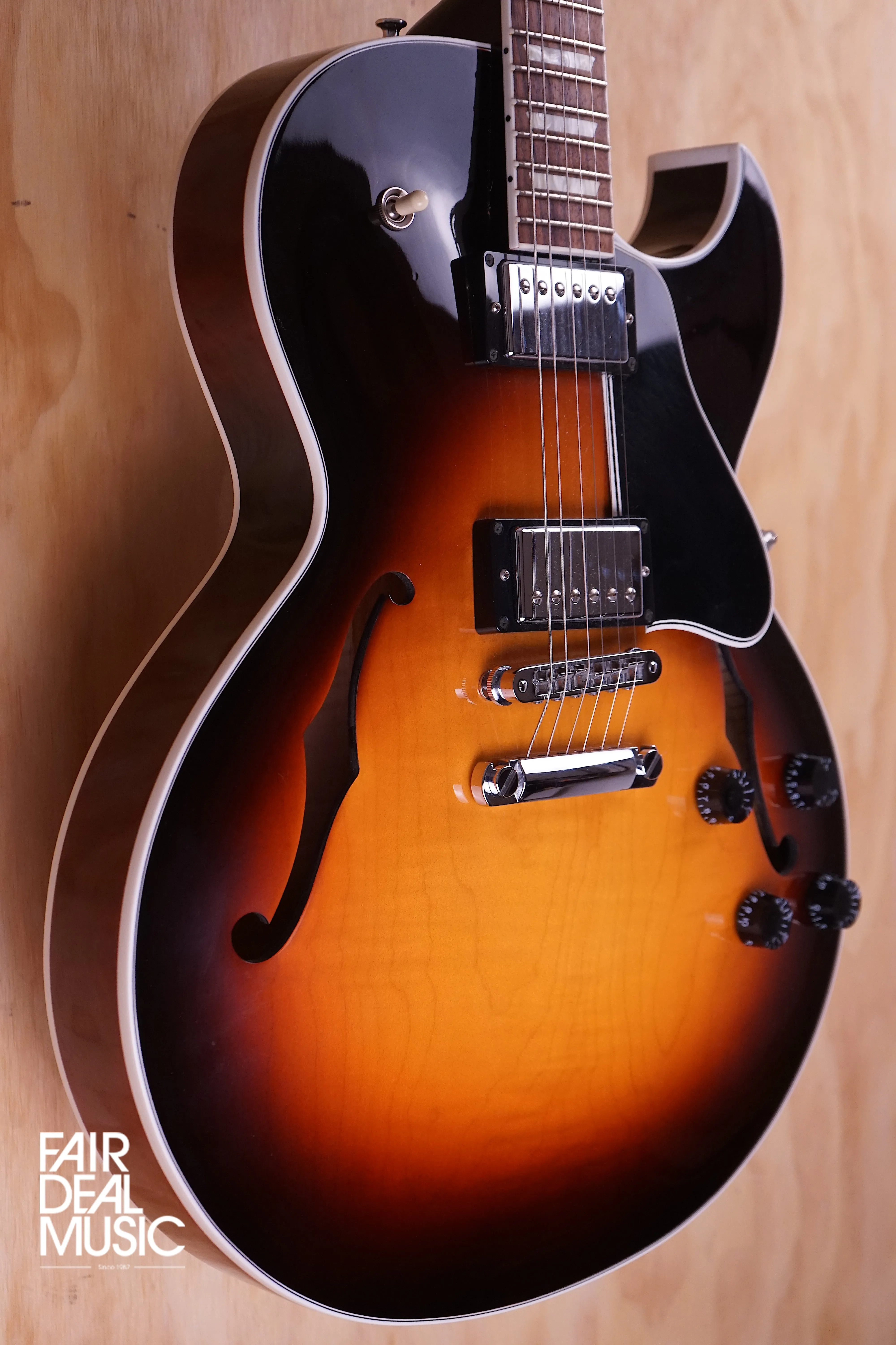 Gibson ES-137, USED