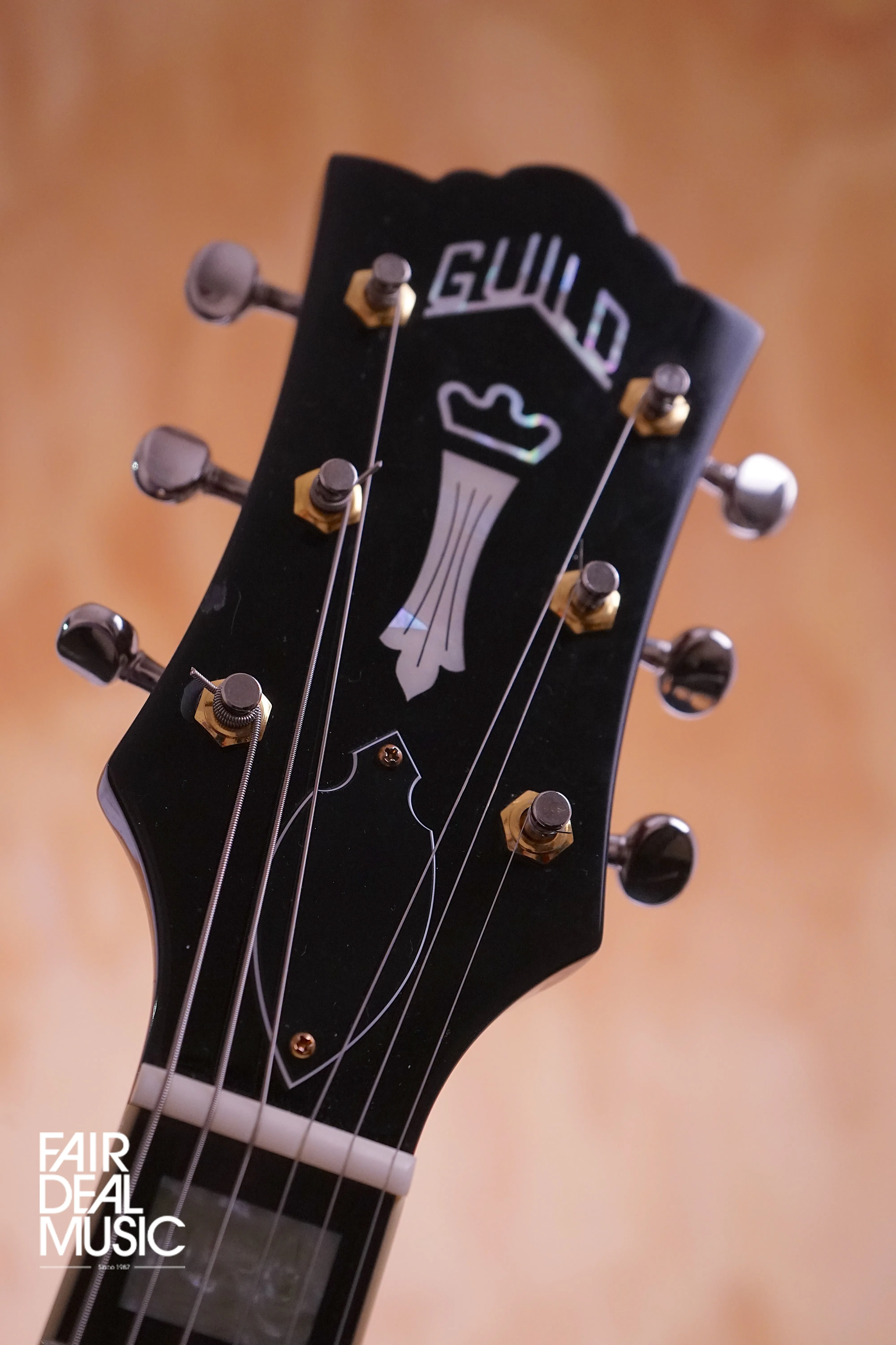 Guild M-75 Aristocrat in Antique Burst, USED