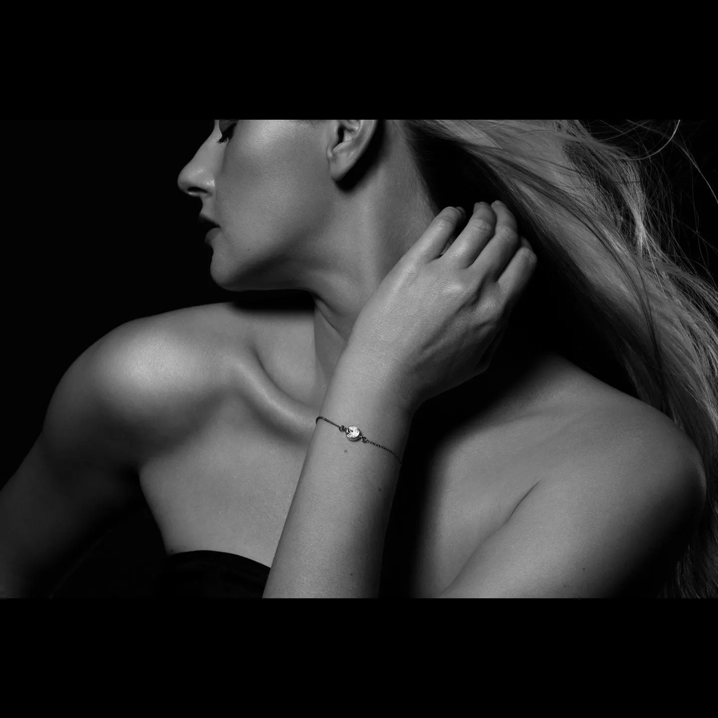 Harley Chain Bracelet with Black Diamond Round Crystals from Swarovski Silver Toned Rhodium Plated