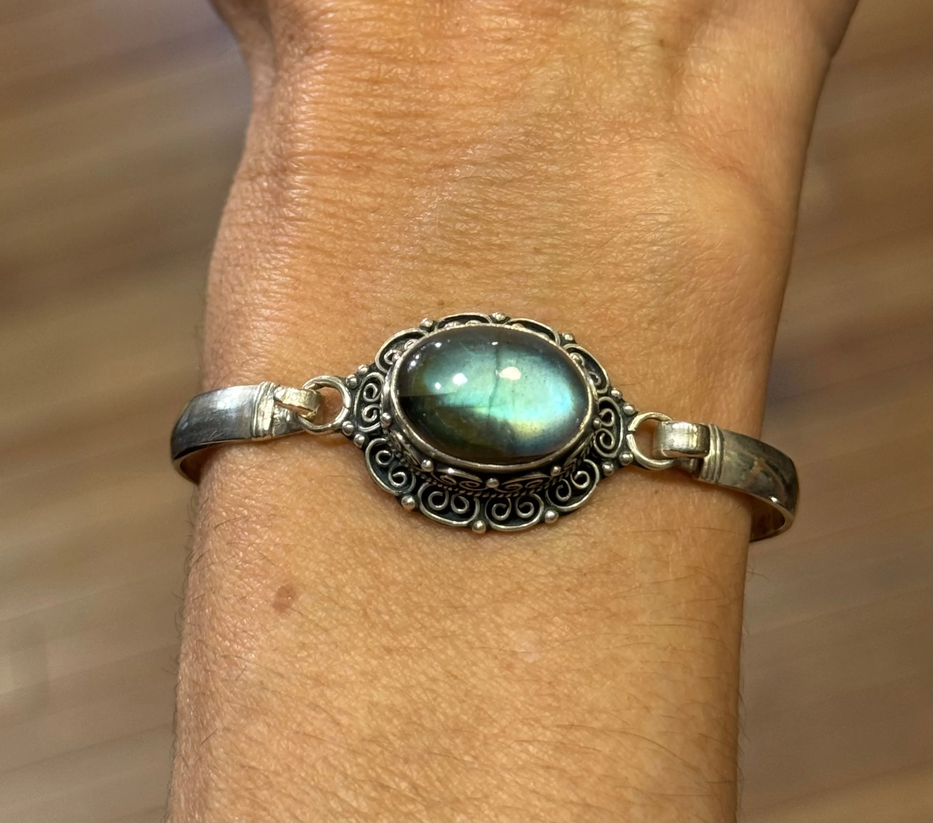 Iridescent Labradorite Bracelet