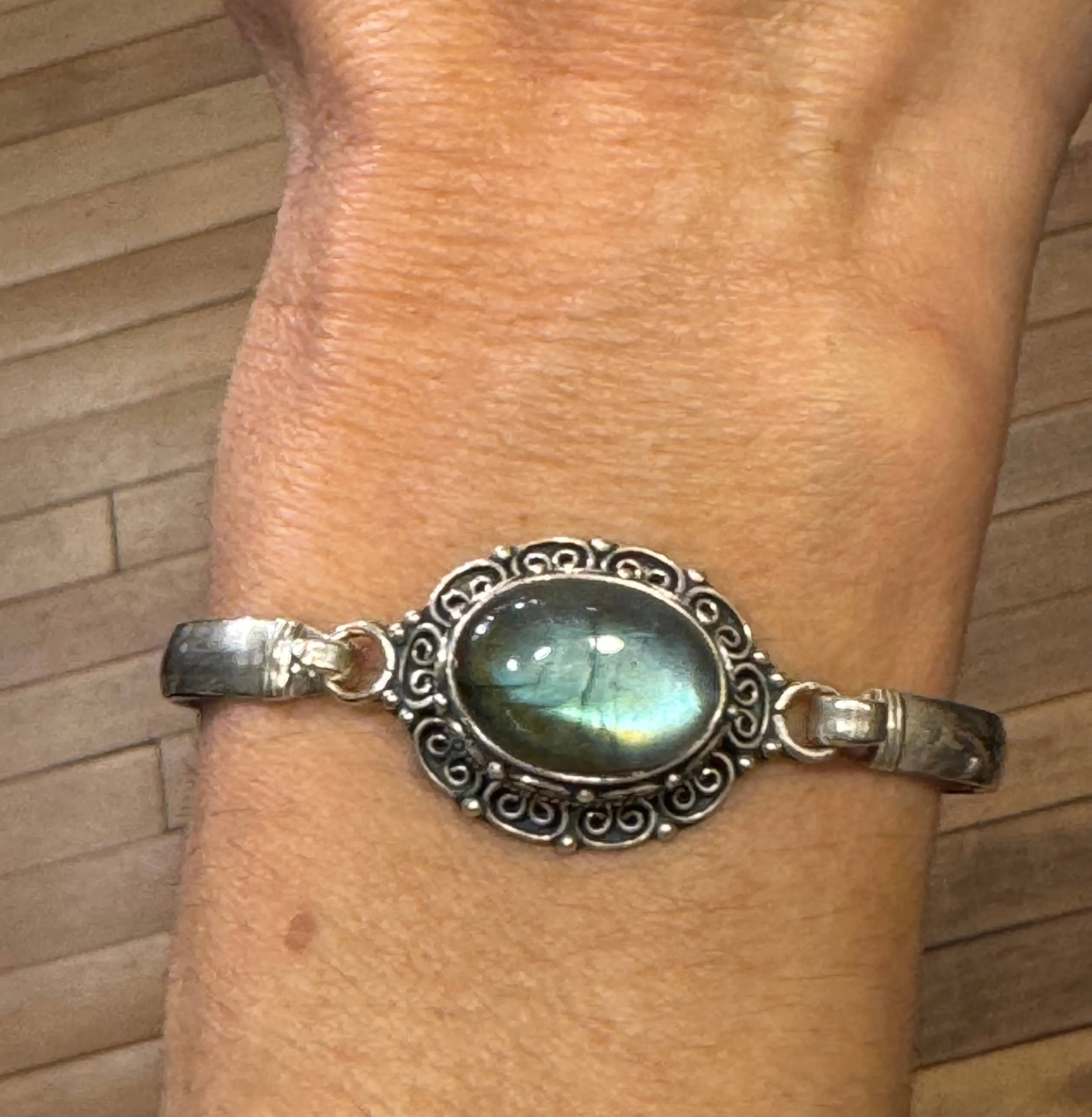 Iridescent Labradorite Bracelet
