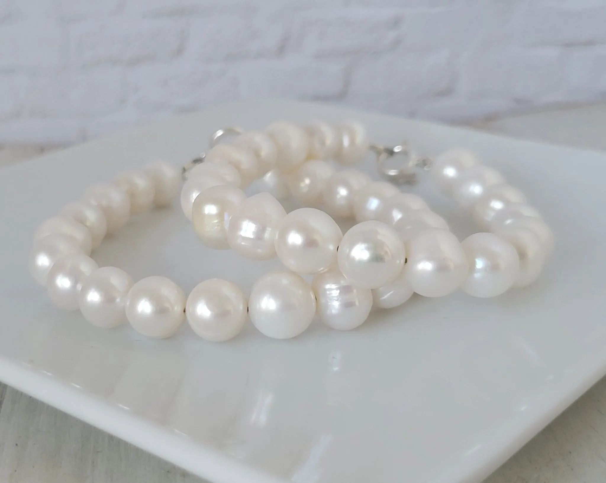 Large Freshwater Pearl Layering Bracelet - 8-10mm