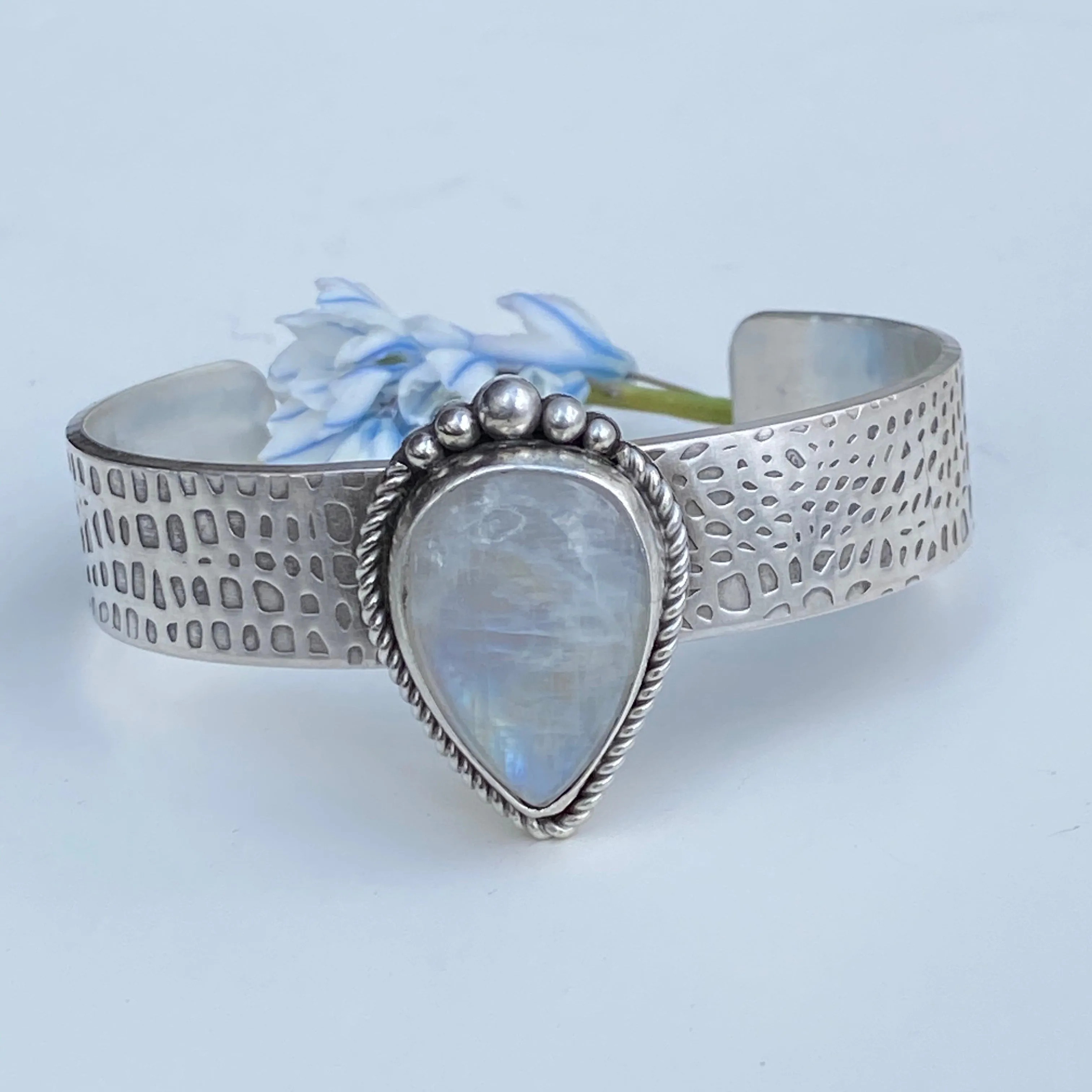 Moonstone teardrop Reptile sterling silver cuff