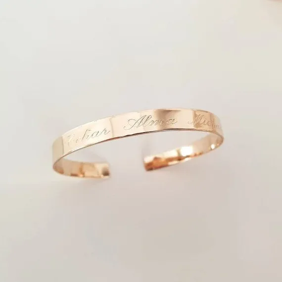 Names Engraved Gold cuff Bracelet for Mom