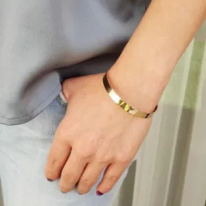 Names Engraved Gold cuff Bracelet for Mom