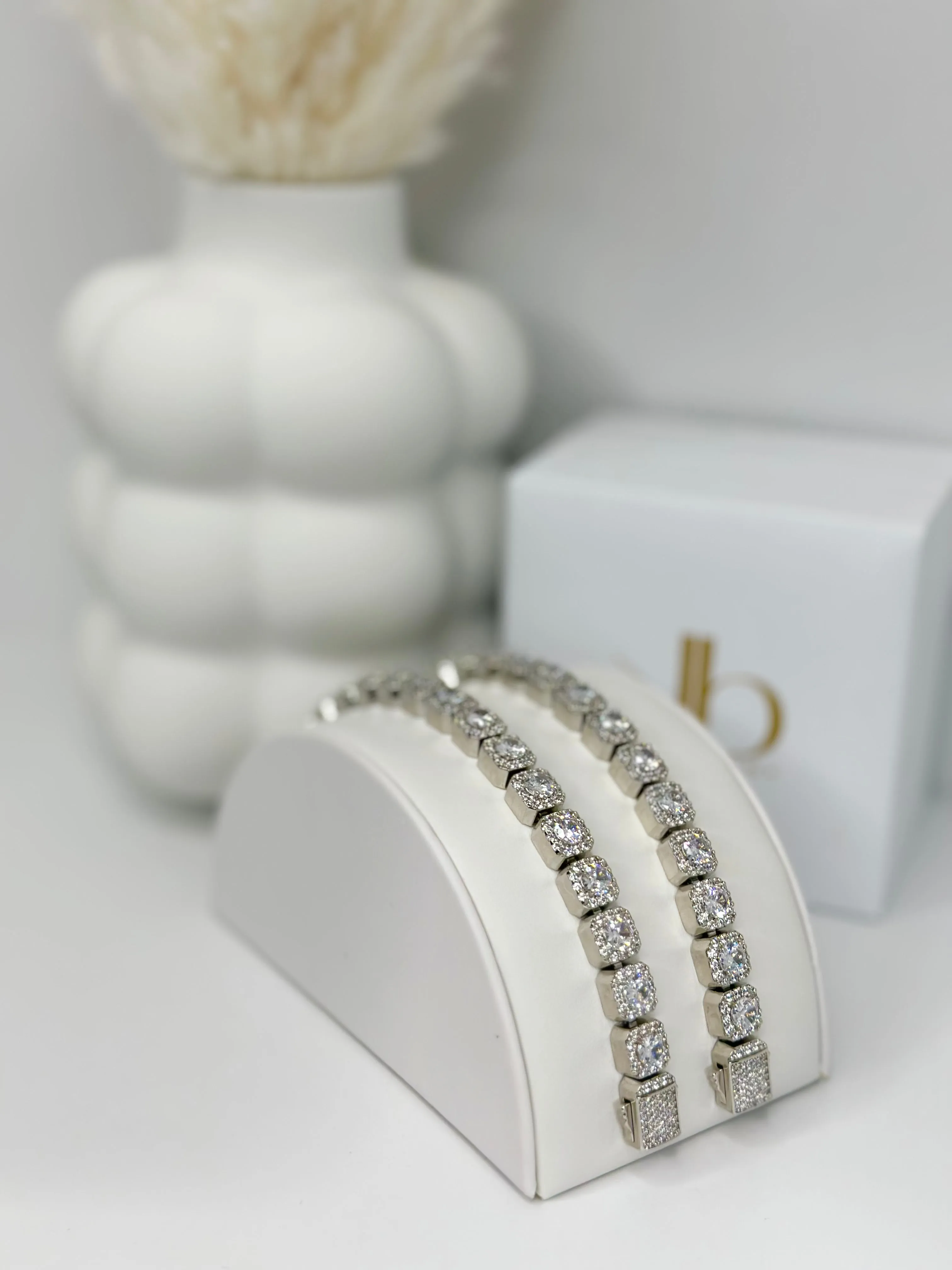 OVERSIZE TENNIS BRACELET