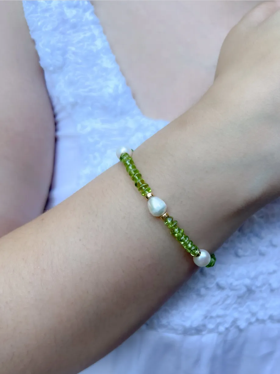 Peridot Pearl Station Bracelet
