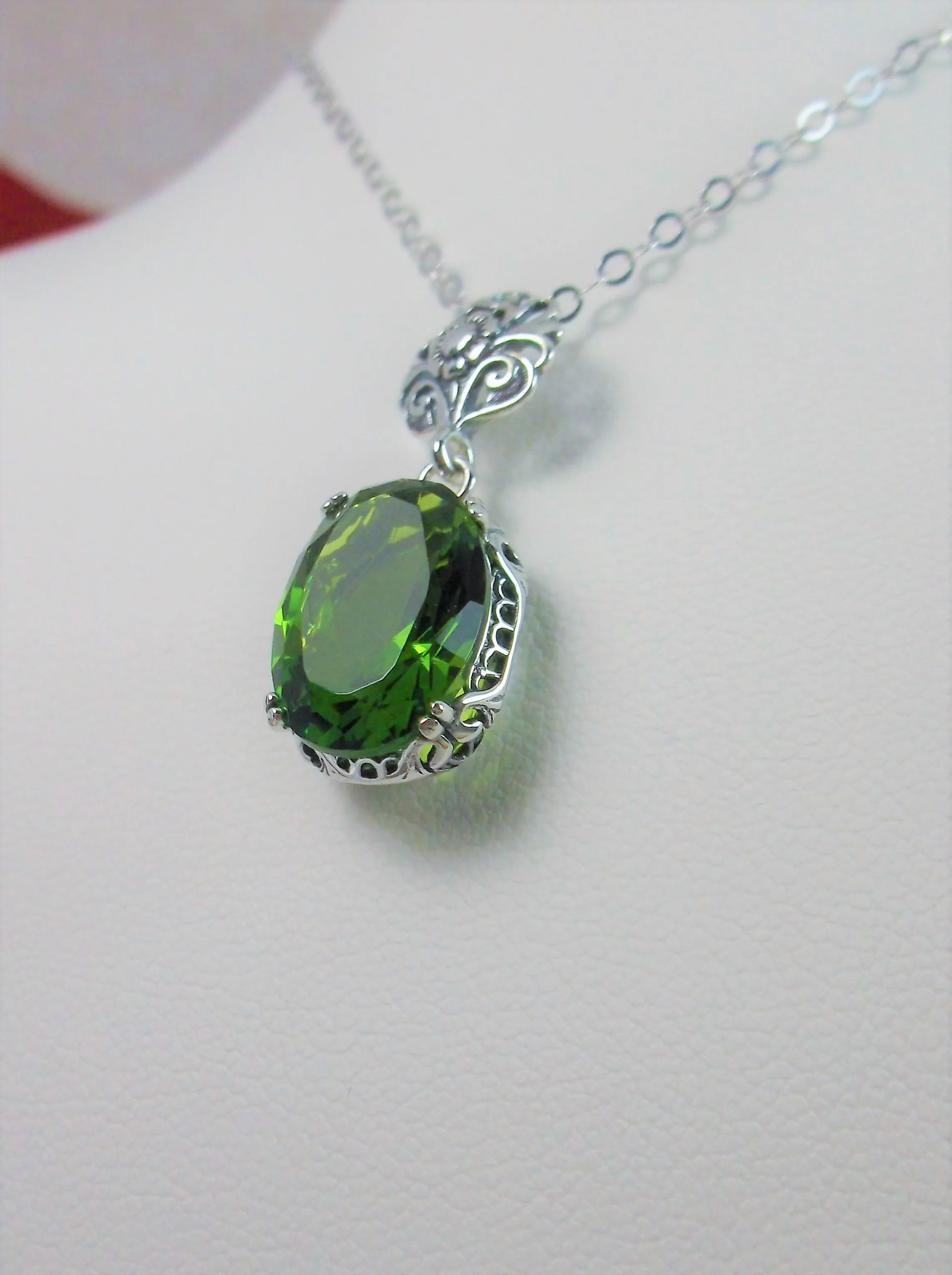 Peridot Pendant, Edwardian Necklace #P70