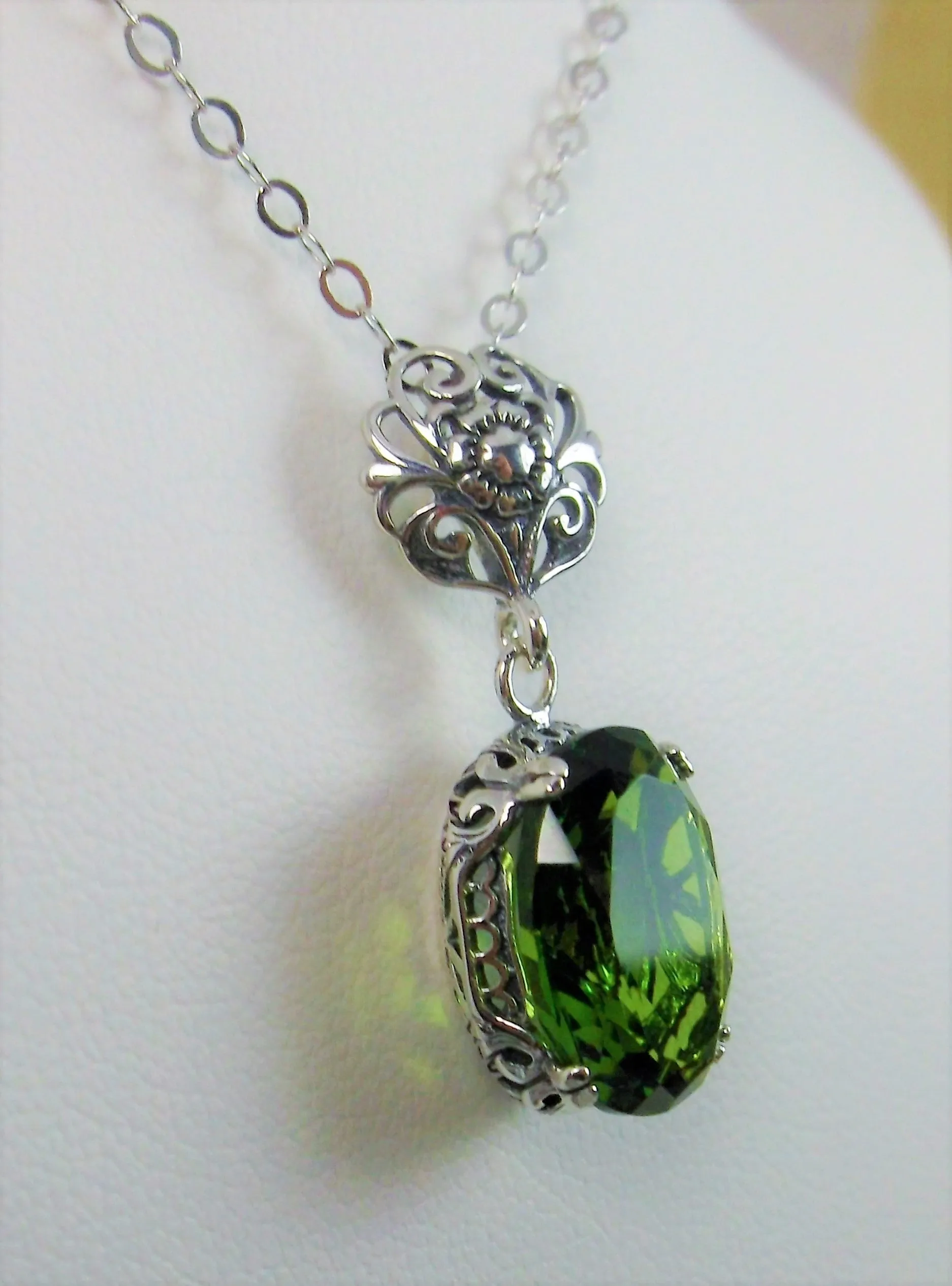 Peridot Pendant, Edwardian Necklace #P70