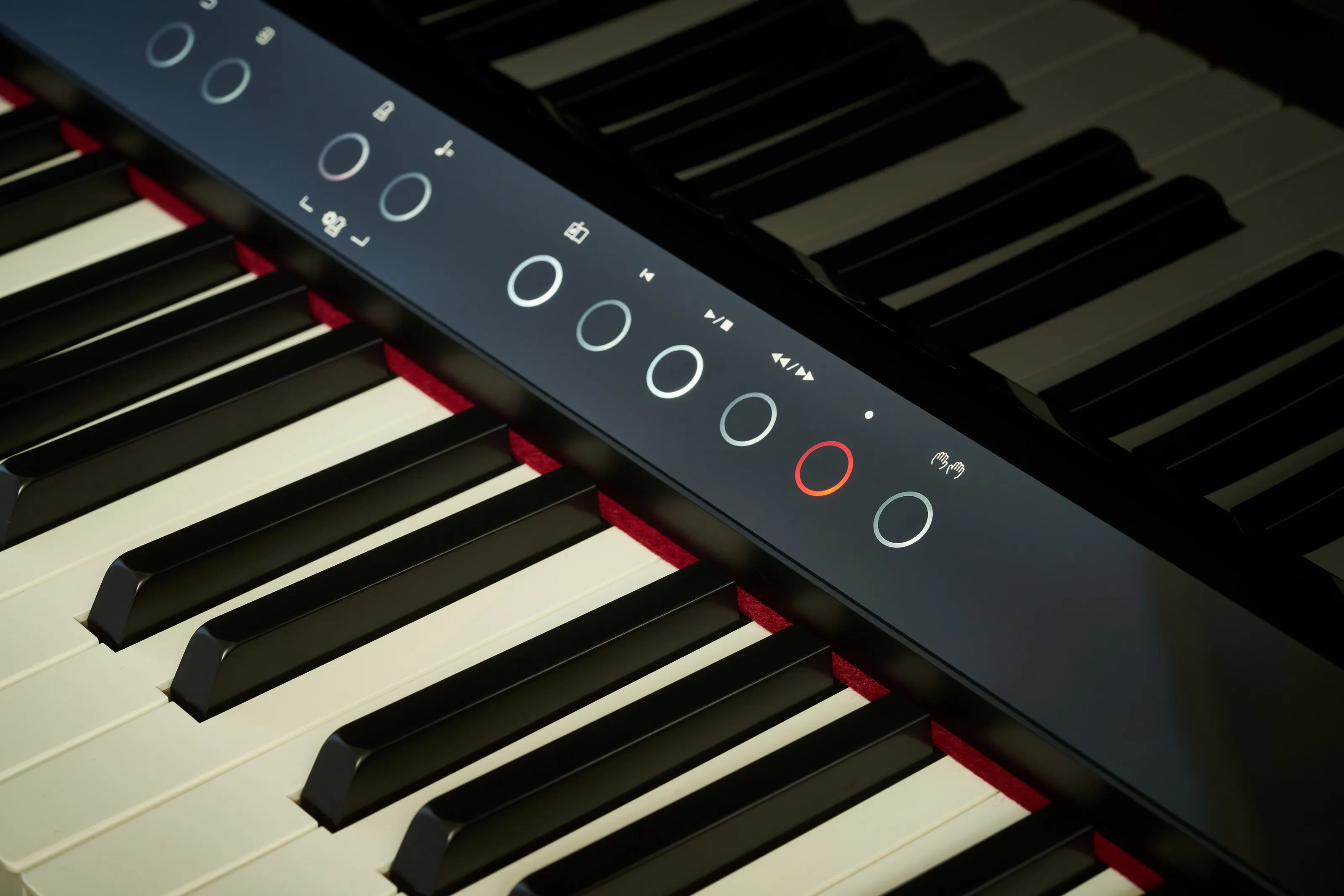 Roland LX-5-PE Digital Upright Piano Polished Ebony Bundle