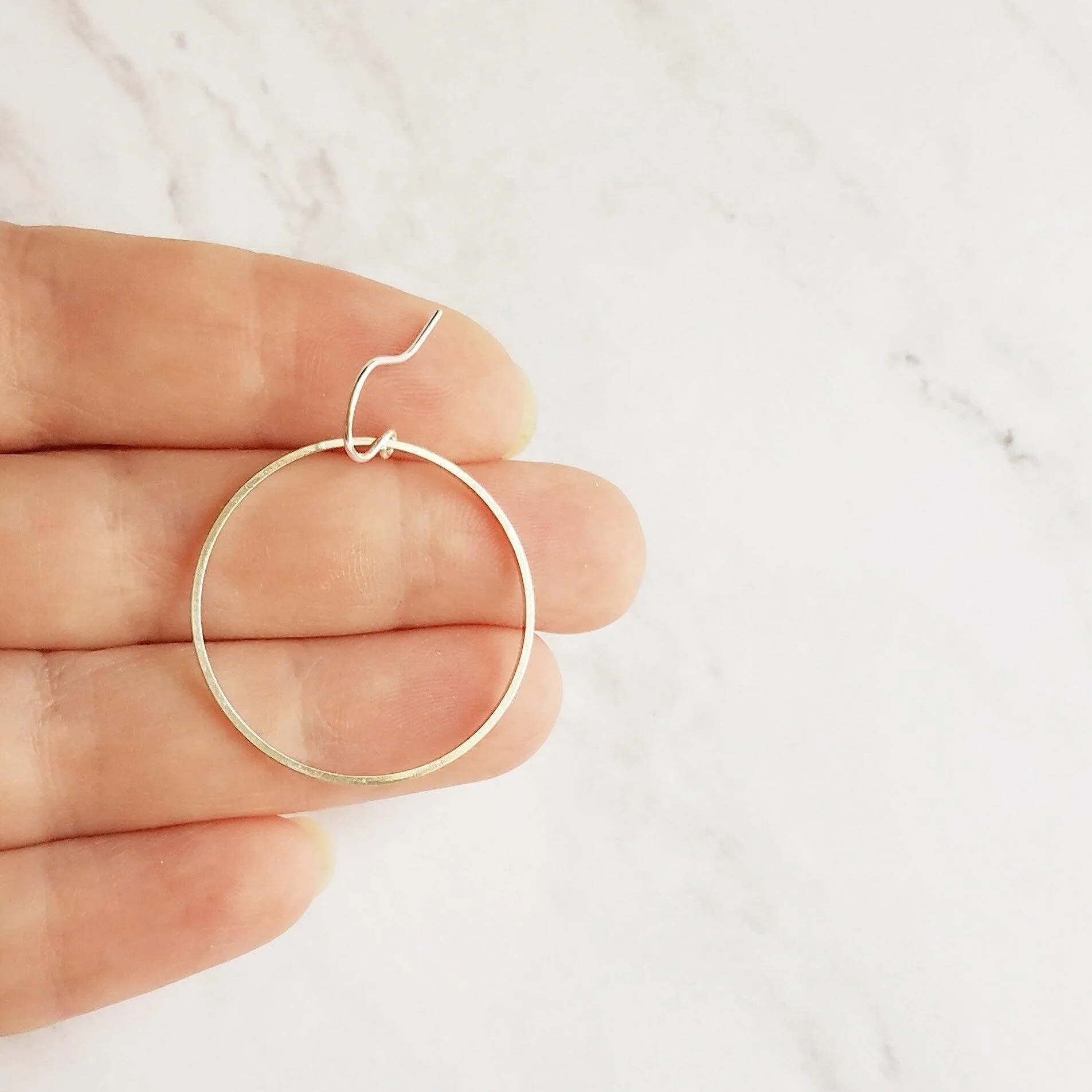 Silver Circle Earrings, simple silver hoops, thin hoop earring, open circle earring, delicate round earring, simple 1 inch circle, everyday