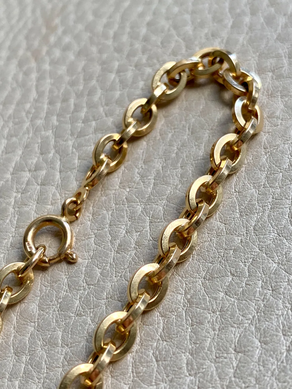 Vintage Italian UnoAErre Biker Link Chain Bracelet in 18k Gold - 7 inch length