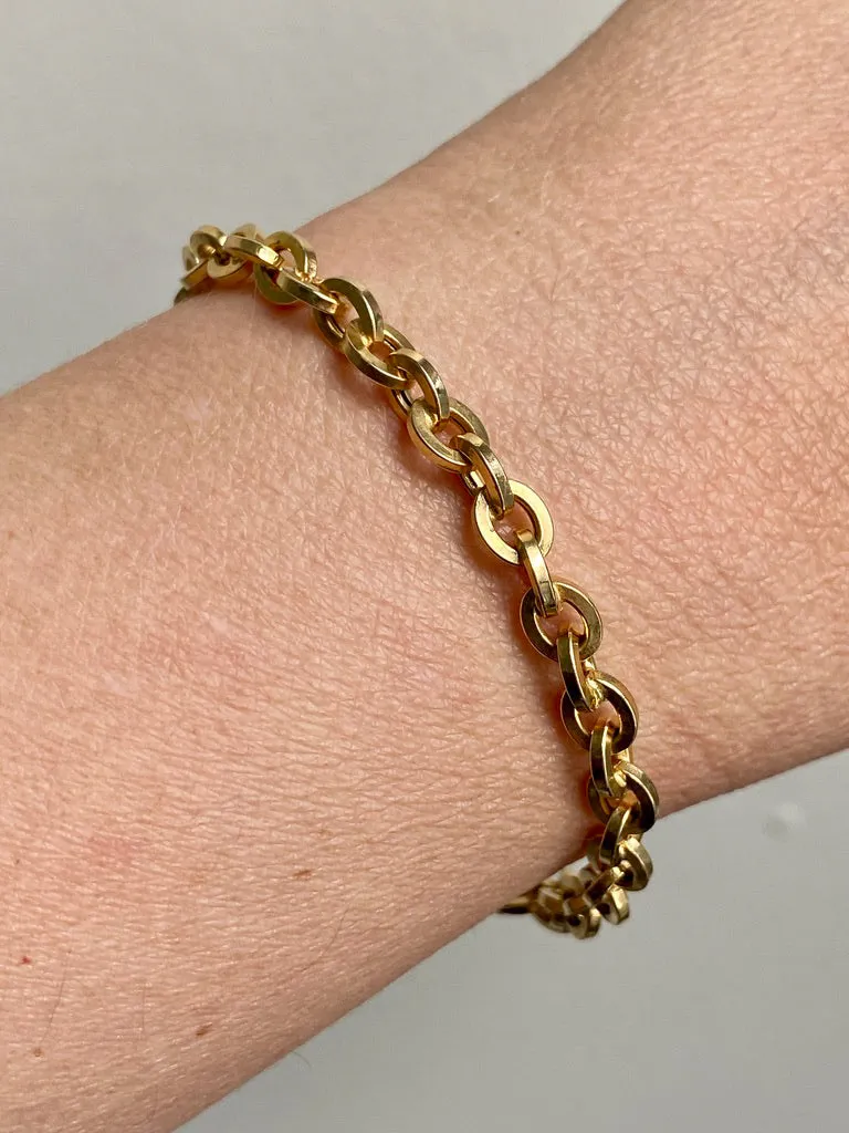 Vintage Italian UnoAErre Biker Link Chain Bracelet in 18k Gold - 7 inch length