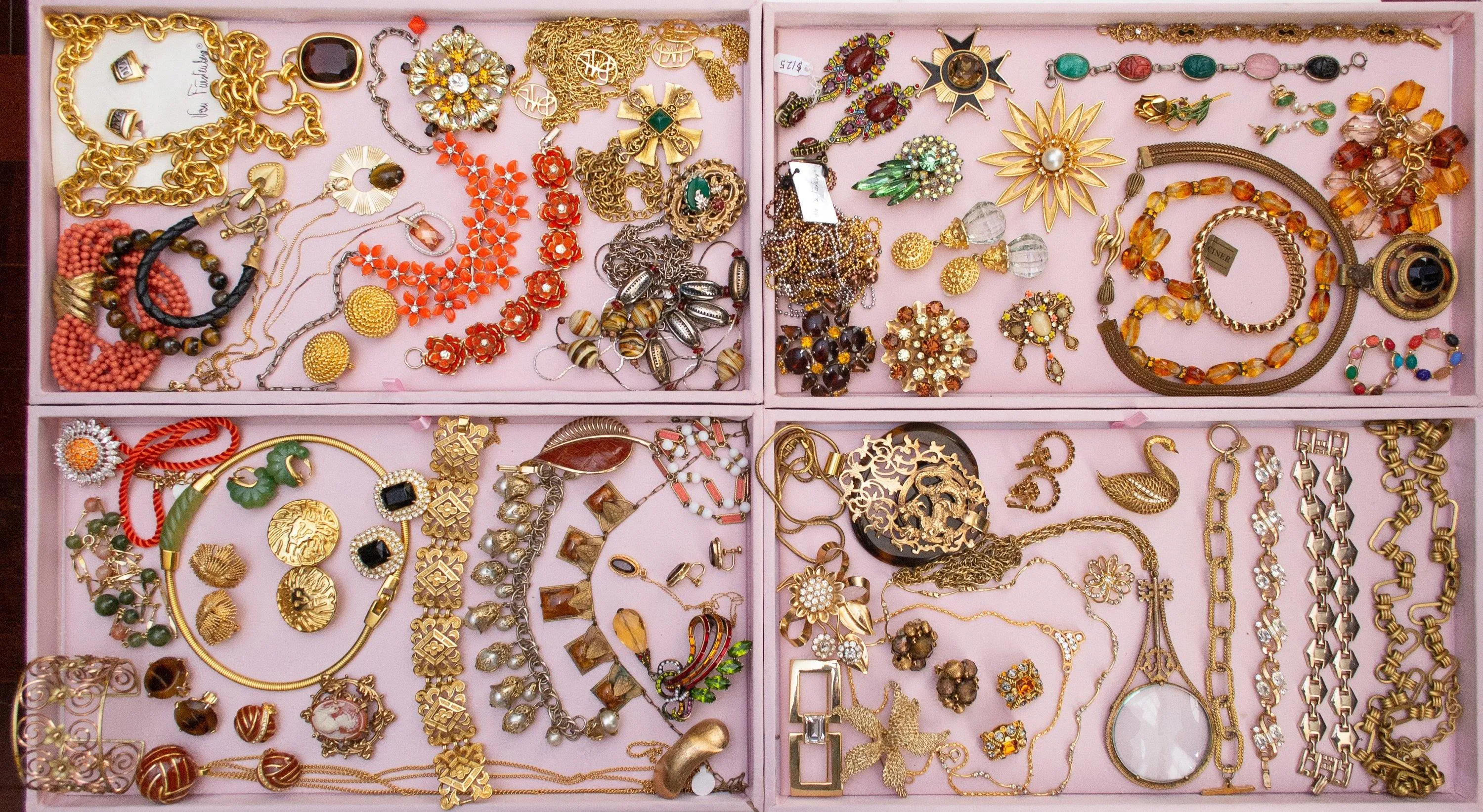 Vintage Mid Century Modern Gold Filigree and Pearl Charm Bracelet